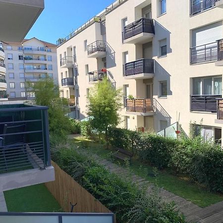 Ferienwohnung Beau Studio Tout Confort Au Calme Avec Parking . Villeurbanne Exterior foto